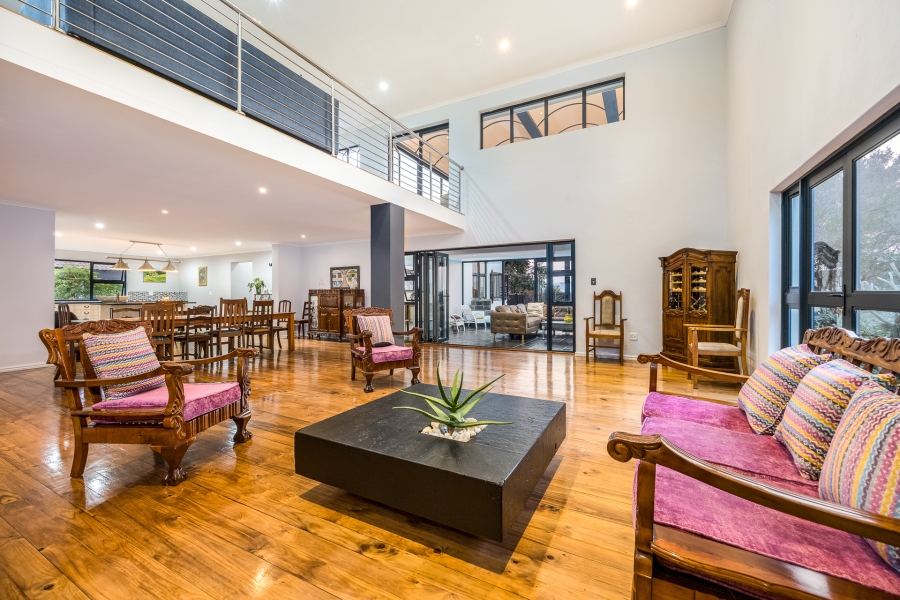 5 Bedroom Property for Sale in Deo Gracia Western Cape